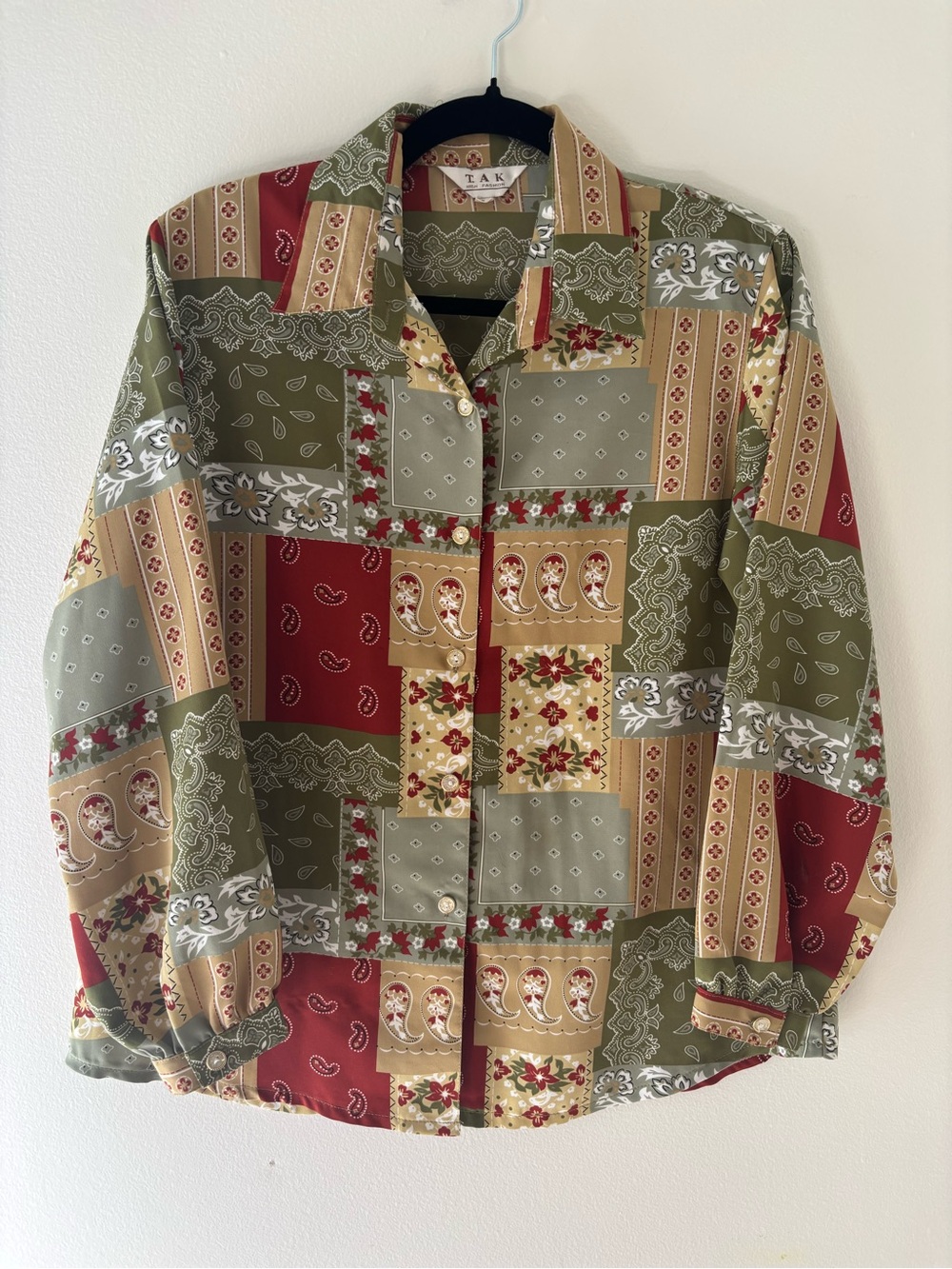 Vintage Patchwork Print Button-Down Shirt - Olive & Red